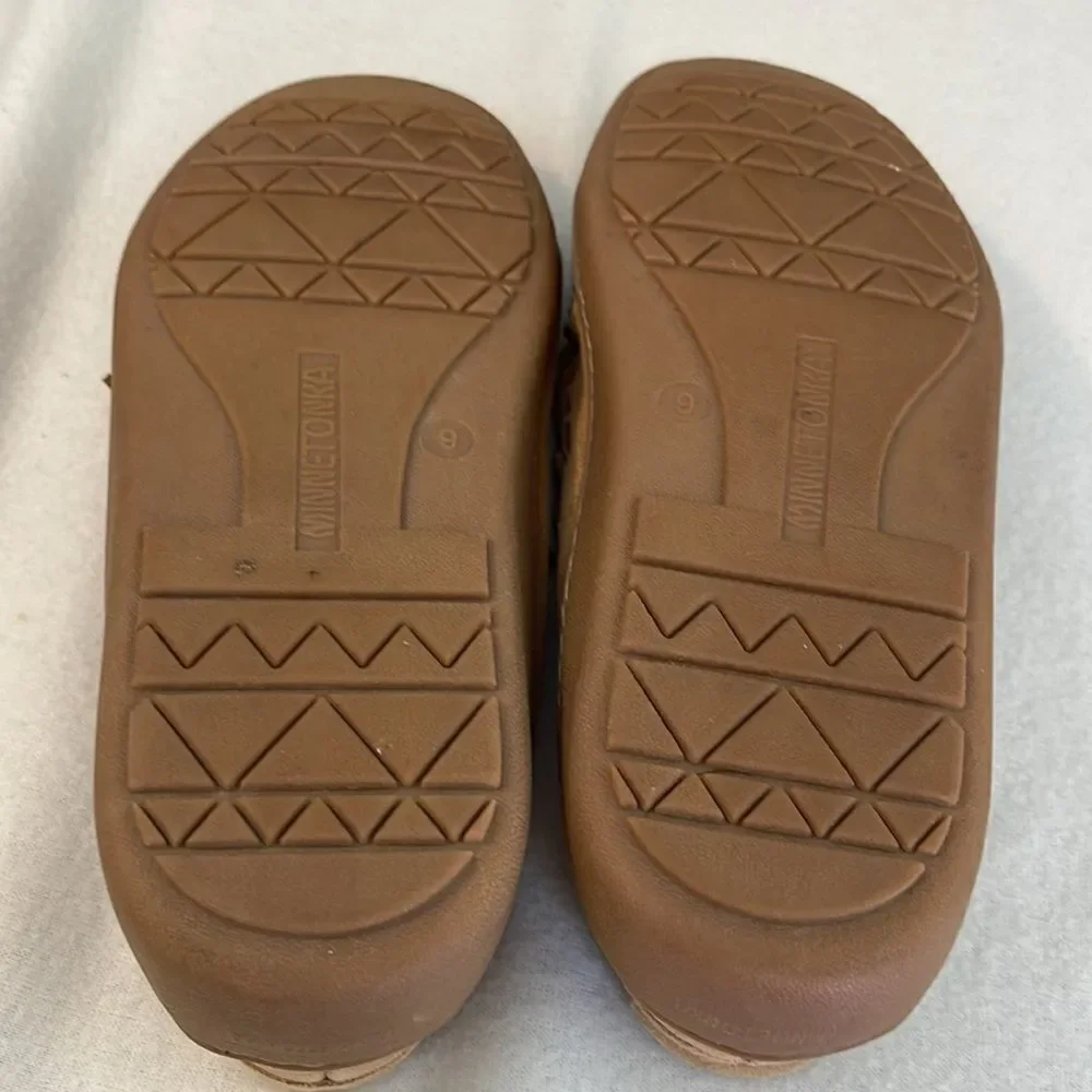 Men’s Minnetonka Pile Lined Hard Sole Mocassins